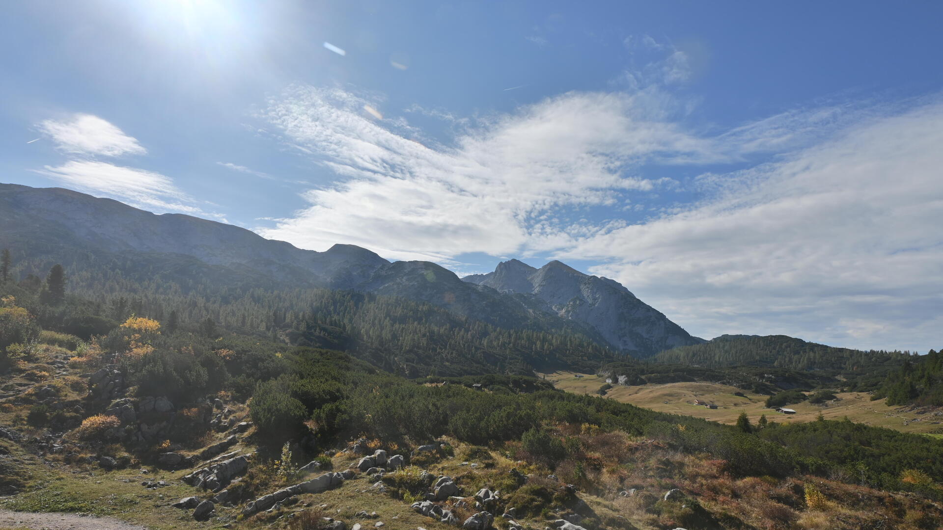 Live webcam view New Traunstein Hut (Reiter Alpe)