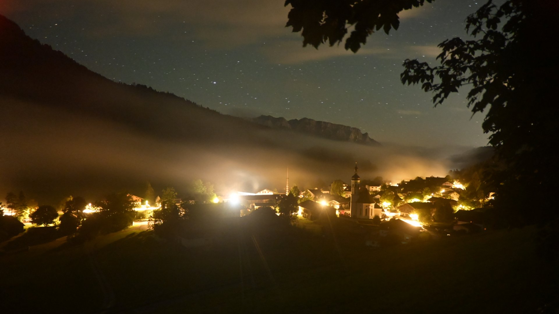 Live webcam view Mountaineering Village of Sachrang