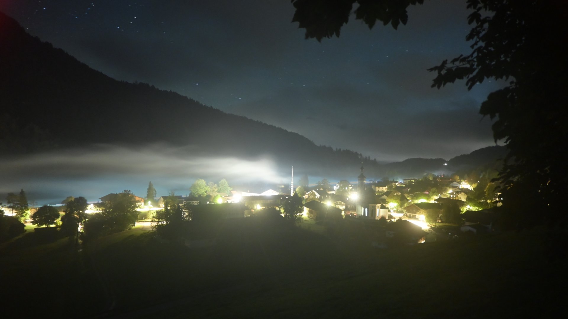 Live webcam view Mountaineering Village of Sachrang