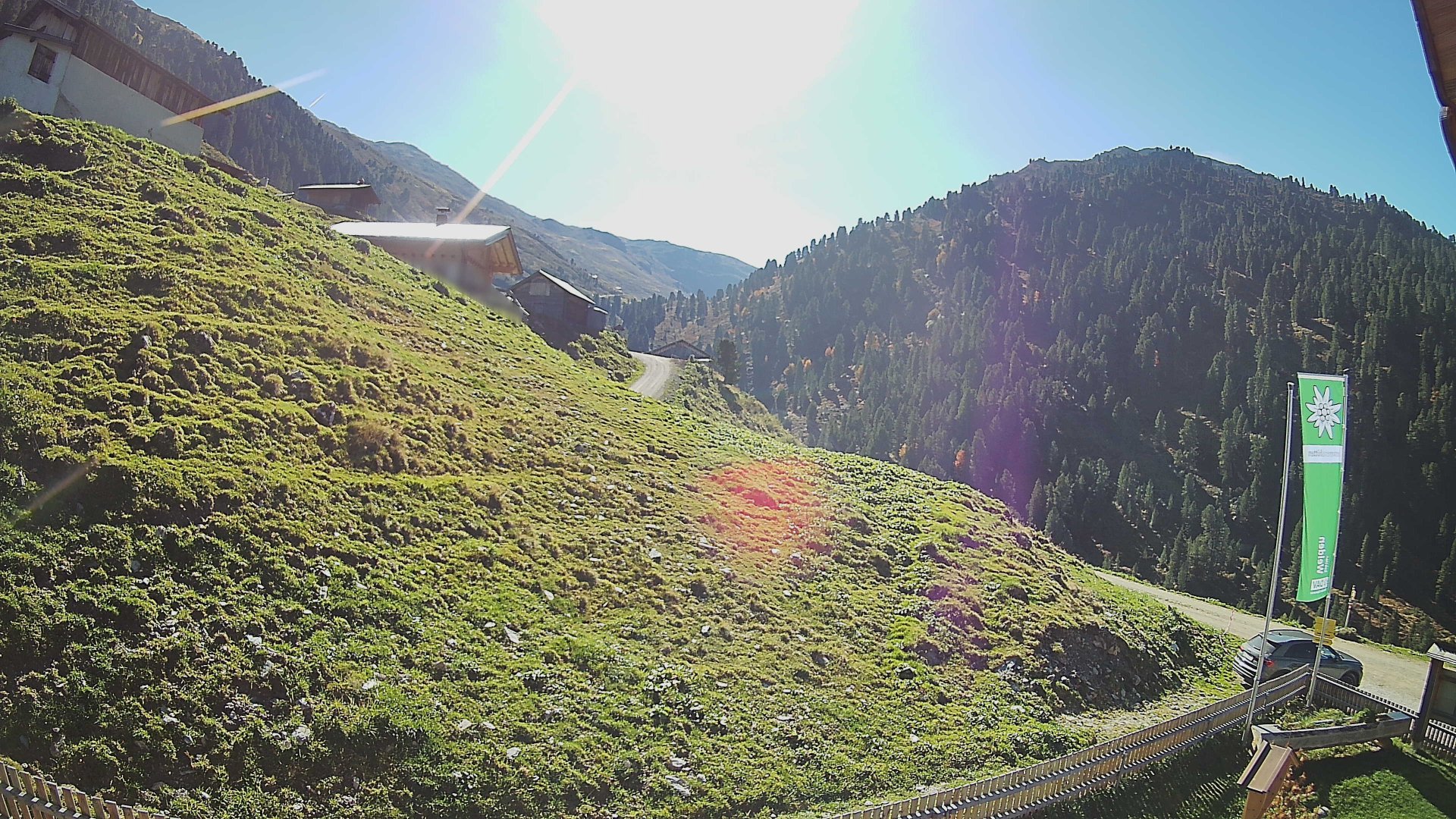 Live webcam view Weidener Hütte | South